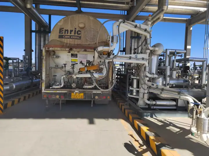 Land Fluid Transfer equipment for marine terminal loading applications