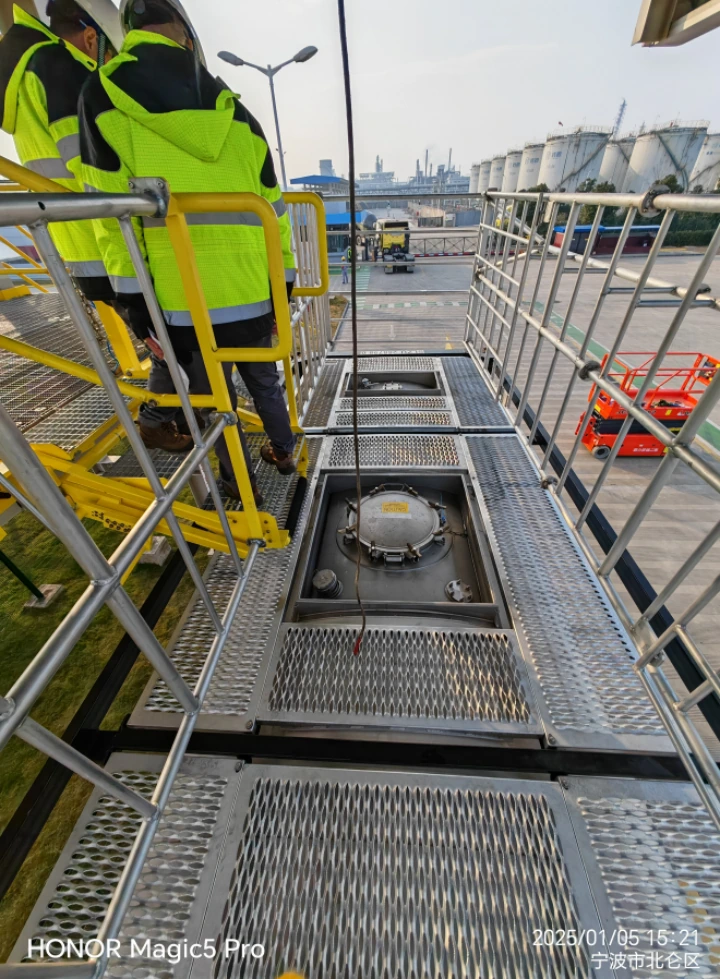 Folding Stairways Loading Platform installed loading rack detail