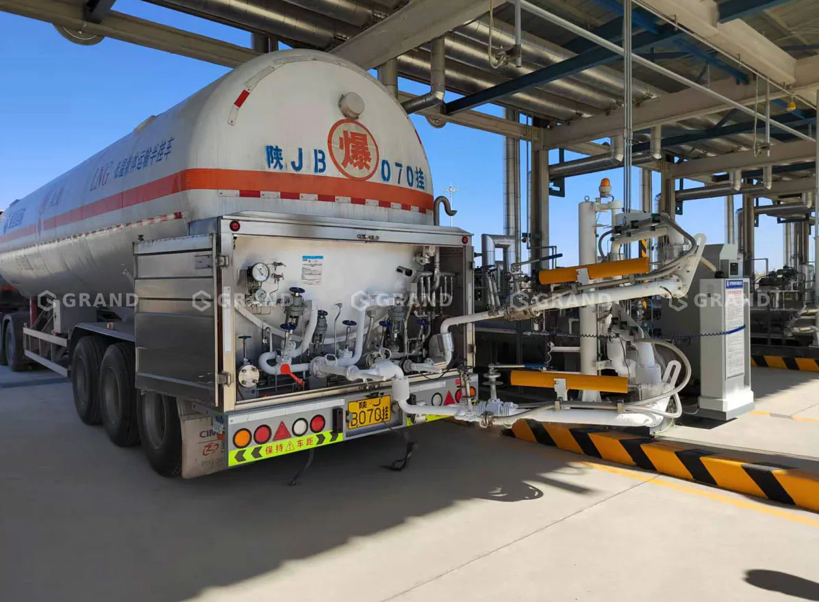 LNG truck loading and unloading skid factory assembly detail